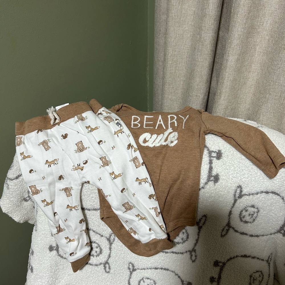 Beary Cute Brown and White Baby Outfit